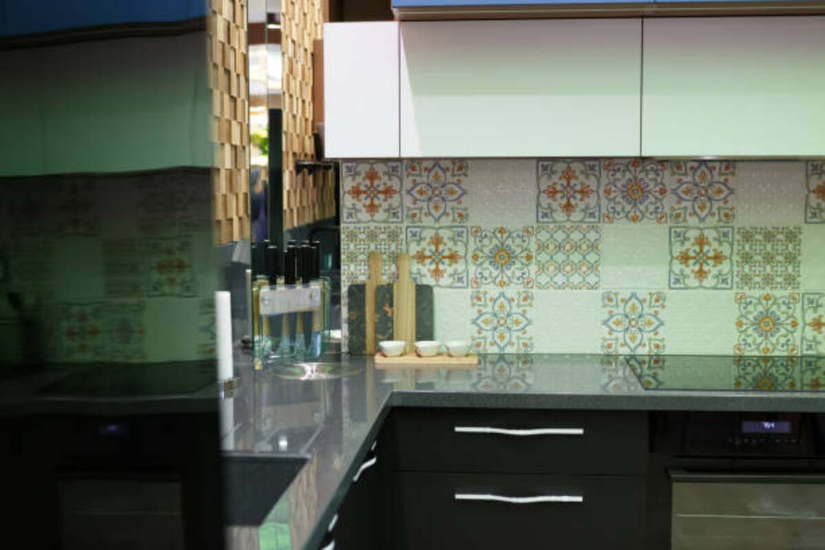 Floral Patterned Tiles for Modern Fitted Kitchens